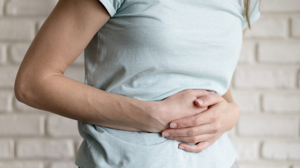 women suffering from cirrhosis pain
